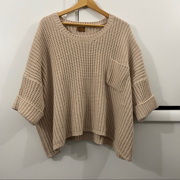 POL Oversized V-Neck Knit Top